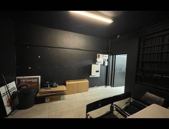 65M² RETAIL TO LET IN CAPE TOWN CITY CENTRE